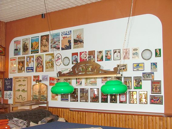 gesammelte Reklameschider aus alten Zeiten